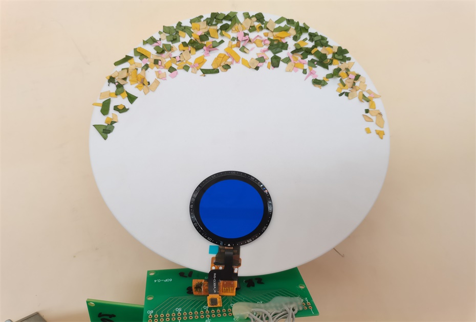 Features and arrangement of monochrome LCD display modules